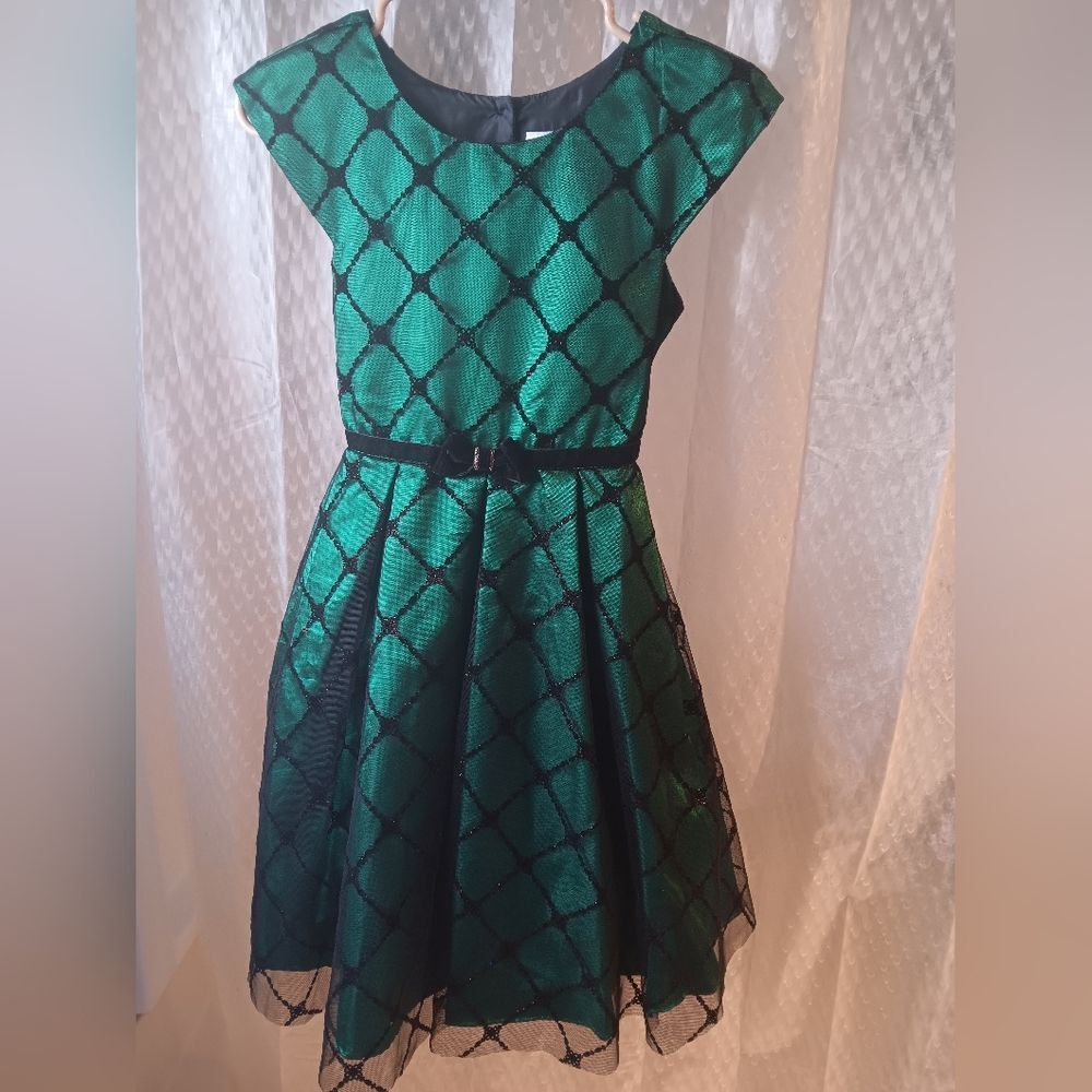 Jona Michelle Emerald Green Fit and Flare Dress with Cap Sleeves